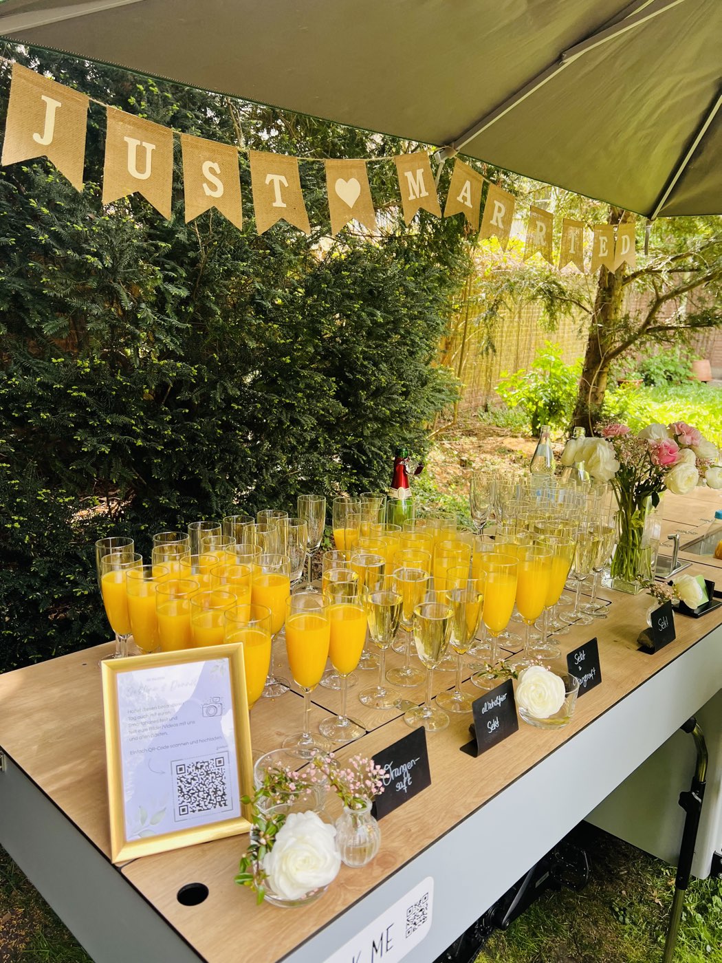 Sektempfang zur Hochzeit – Just-Married-Setup mit Sekt und Orangensaft